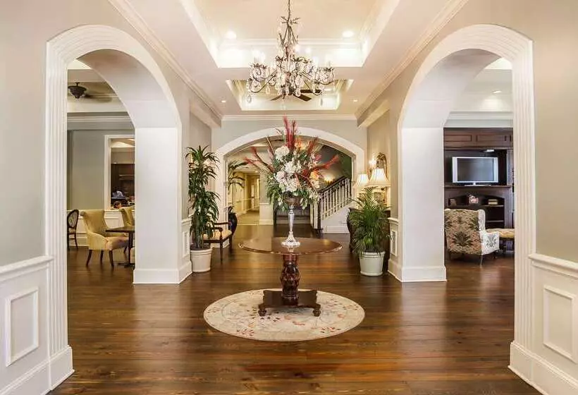 בית מלון כפרי Hampton Inn & Suites Savannah Historic District