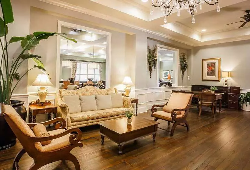 בית מלון כפרי Hampton Inn & Suites Savannah Historic District