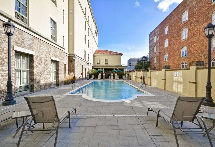 בית מלון כפרי Hampton Inn & Suites Savannah Historic District