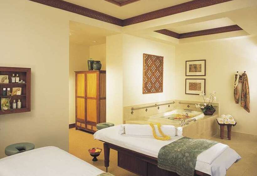 בית מלון כפרי Hilton Grand Vacations Club Grand Waikikian Honolulu