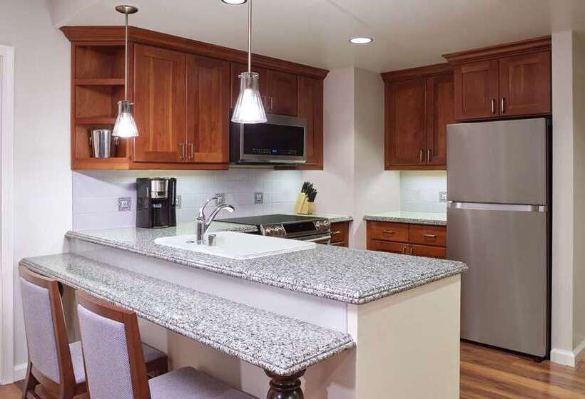 בית מלון כפרי Hilton Grand Vacations Club Grand Waikikian Honolulu