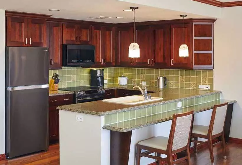 هتل Hilton Grand Vacations Club Grand Waikikian Honolulu