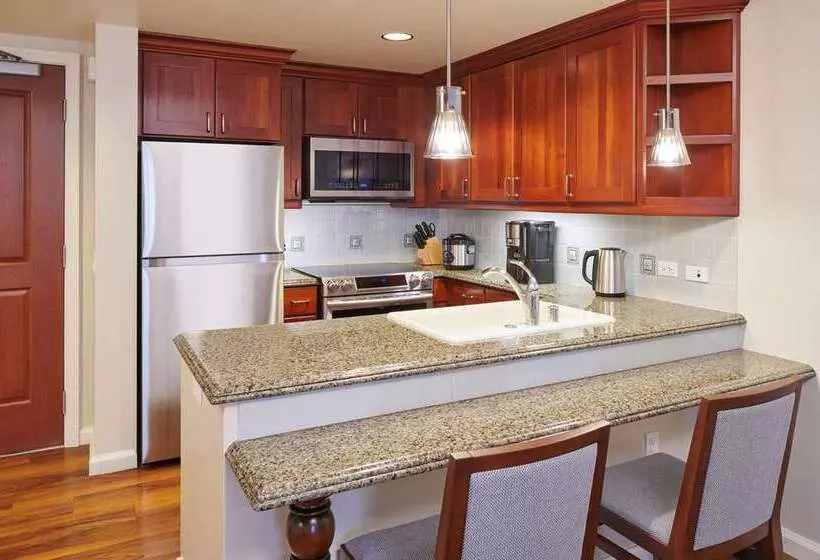 هتل Hilton Grand Vacations Club Grand Waikikian Honolulu