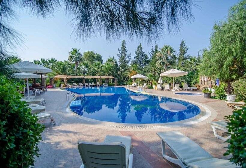 בית מלון כפרי Holiday Calbis