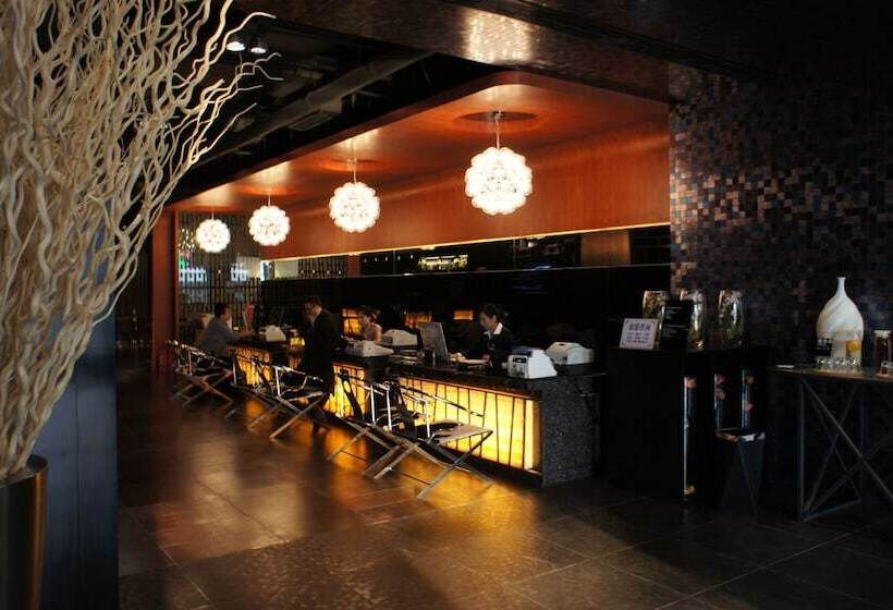 호텔 Qingdao Housing International