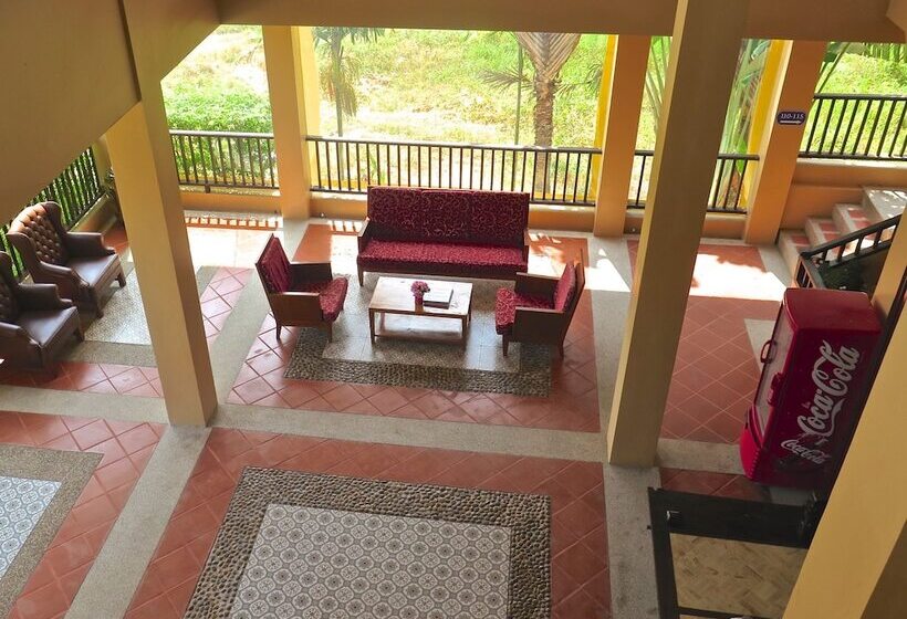 בית מלון כפרי Khaolak Mohintara Resort