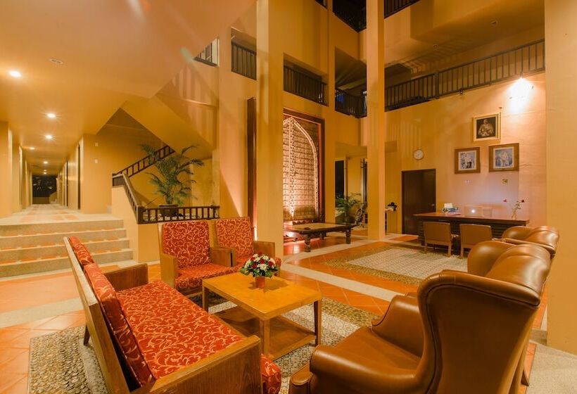 בית מלון כפרי Khaolak Mohintara Resort