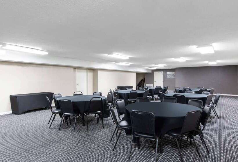 酒店 La Quinta By Wyndham Blue Springs