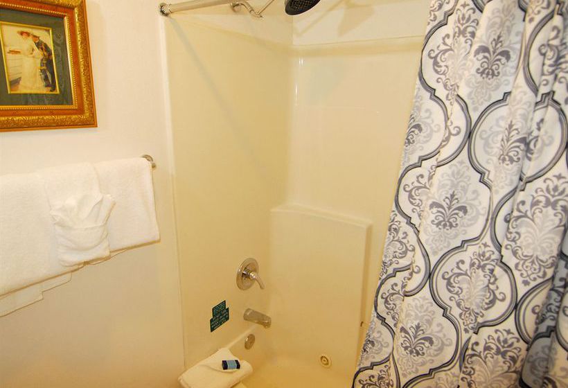 هتل Resortquest Rentals At Crystal Sands East & West