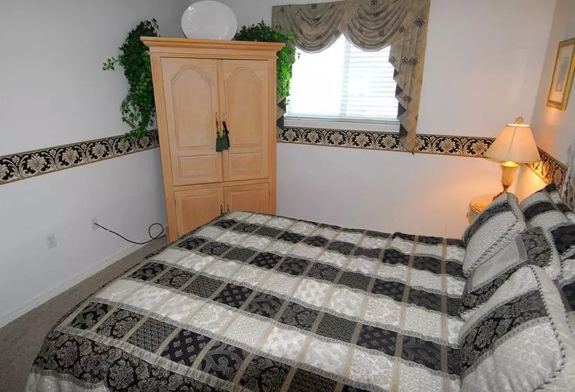 Hotel Resortquest Rentals At Crystal Sands East & West