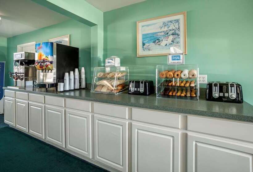 فندق Rodeway Inn & Suites