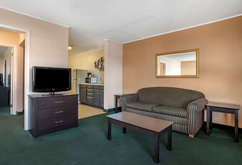 فندق Rodeway Inn & Suites