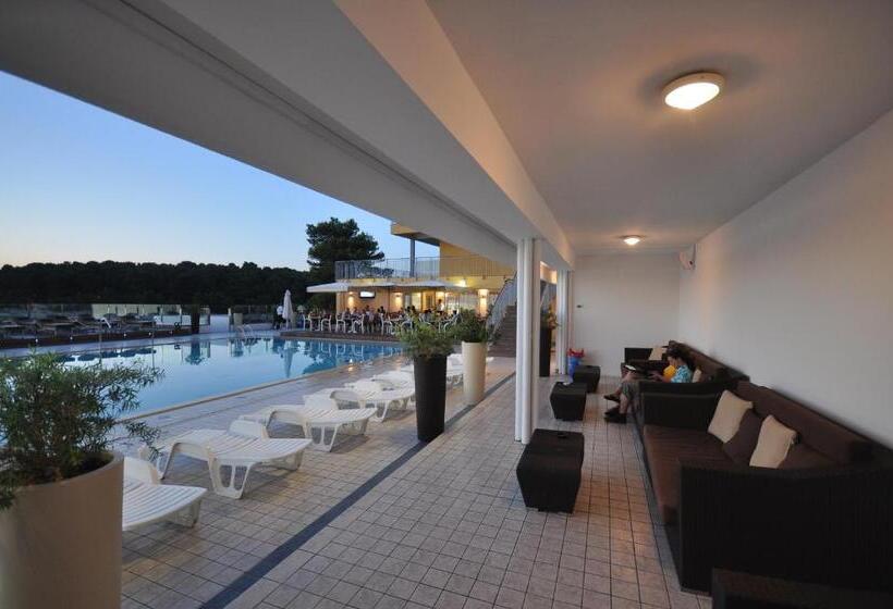 בית מלון כפרי Splendid Resort