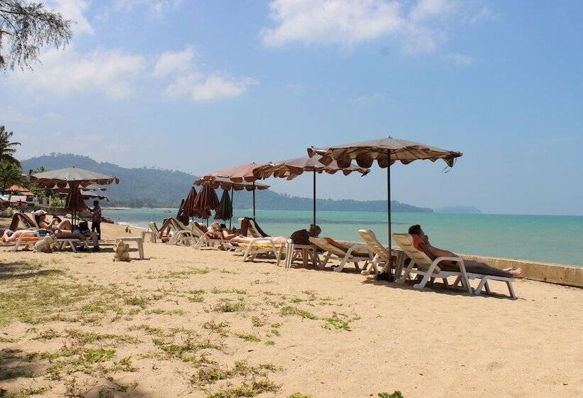 בית מלון כפרי Sudala Beach Resort