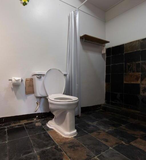 فندق The Legacy River Kwai Resort