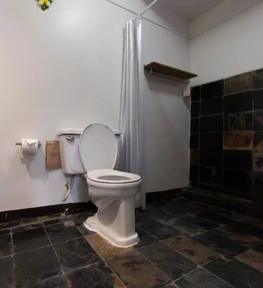 호텔 The Legacy River Kwai Resort