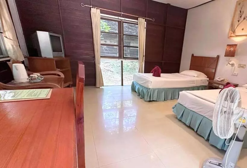 호텔 The Legacy River Kwai Resort