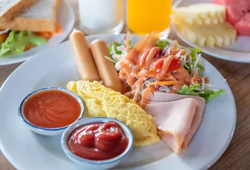 호텔 The Legacy River Kwai Resort