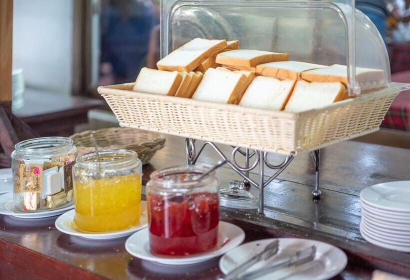 فندق The Legacy River Kwai Resort