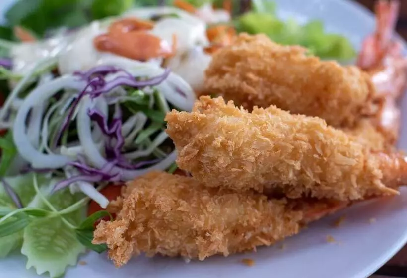 호텔 The Legacy River Kwai Resort