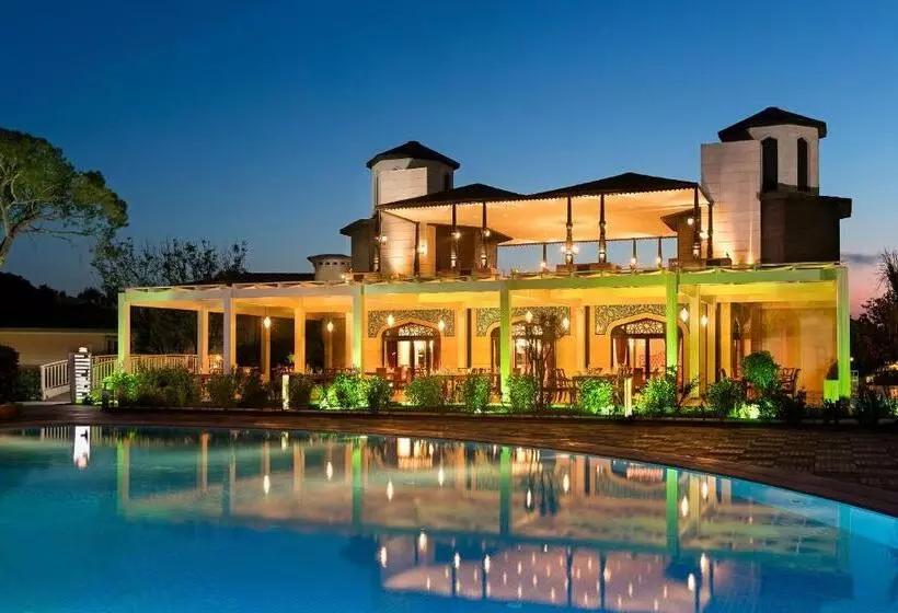 Отель Titanic Mardan Palace