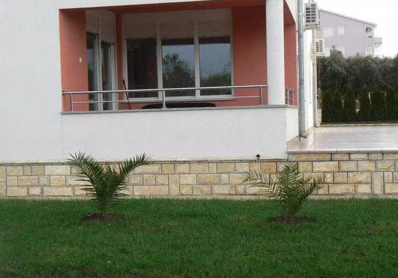 酒店 Uspjeh Apartmani