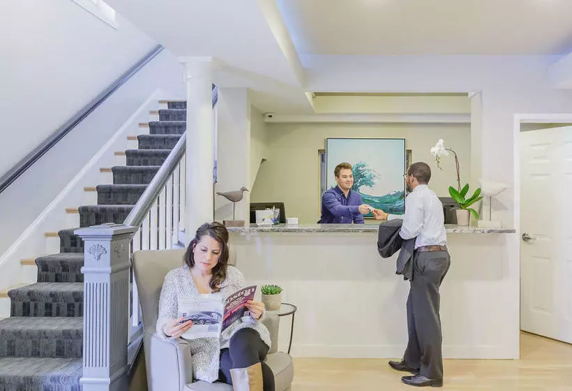 호텔 Winthrop Beach Inn And Suites Boston Logan Airport  Adults Only