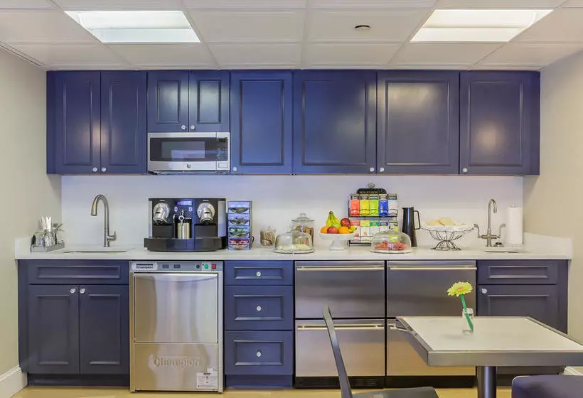 호텔 Winthrop Beach Inn And Suites Boston Logan Airport  Adults Only