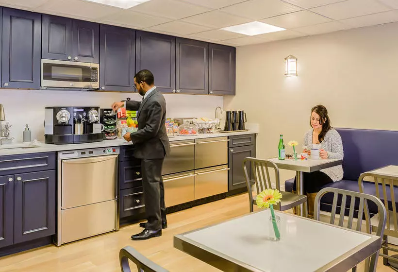 호텔 Winthrop Beach Inn And Suites Boston Logan Airport  Adults Only