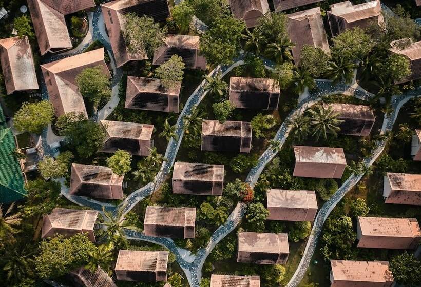 Koh Chang Paradise Resort & Spa