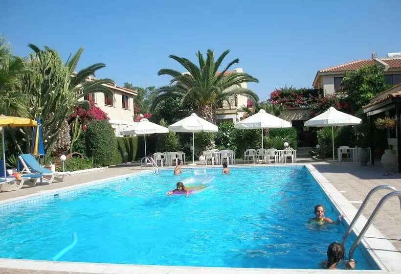 Tavros Hotel Apartments