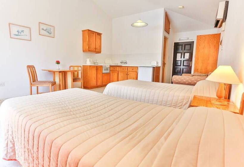 Tavros Hotel Apartments