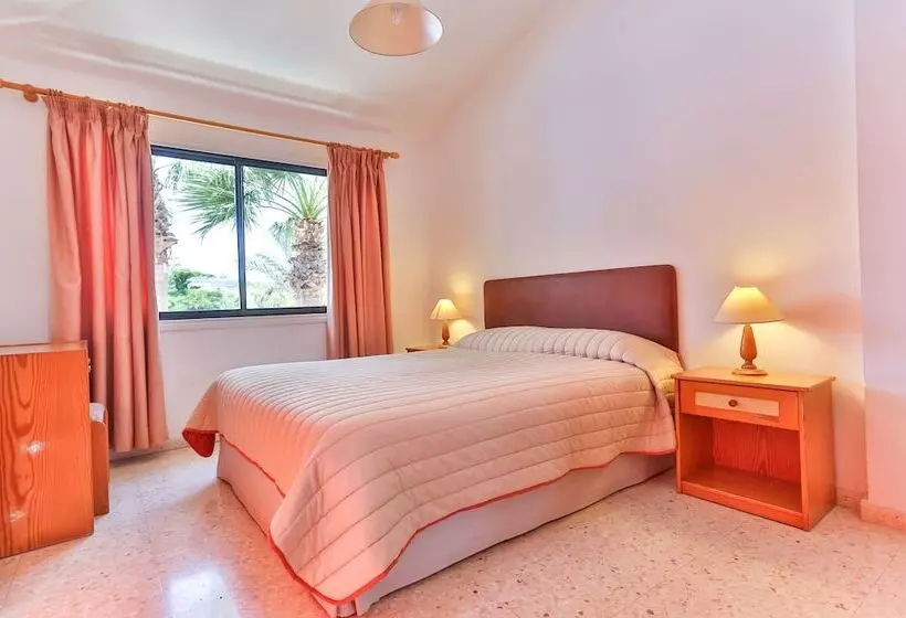 Tavros Hotel Apartments