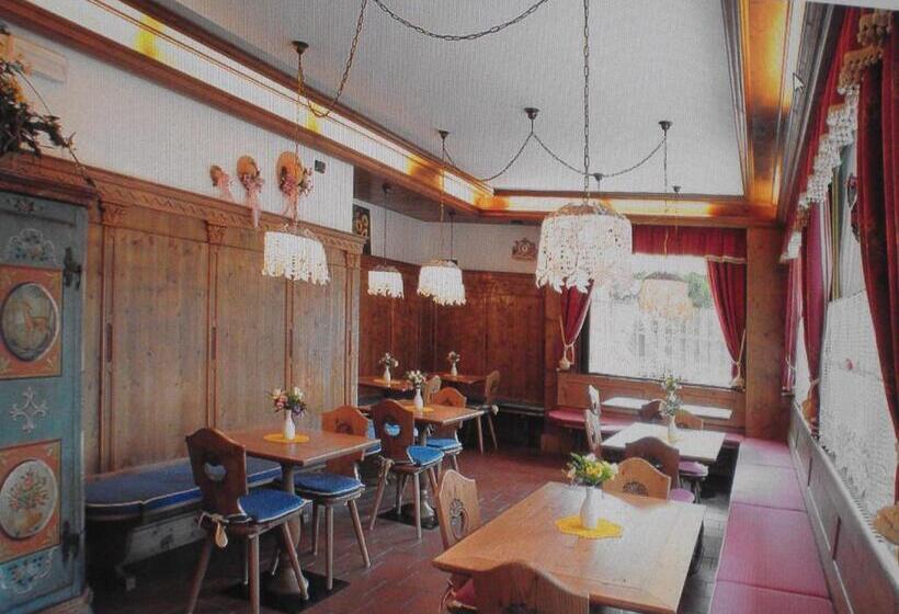 הוסטל Garni Meublè La Baita