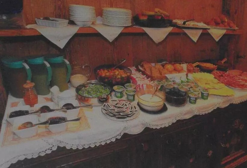 ユースホステル Garni Meublè La Baita