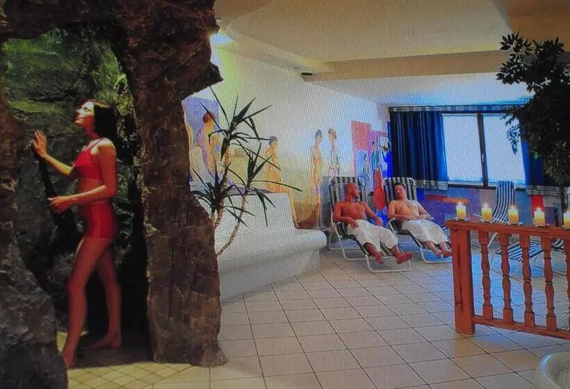 ユースホステル Garni Meublè La Baita