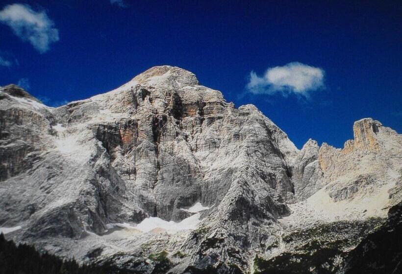 הוסטל Garni Meublè La Baita