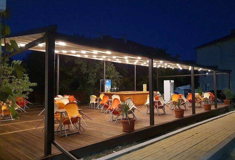 فندق Atm Ahtopol