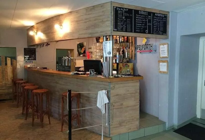 Hotelli Bistro Les Pas Sages