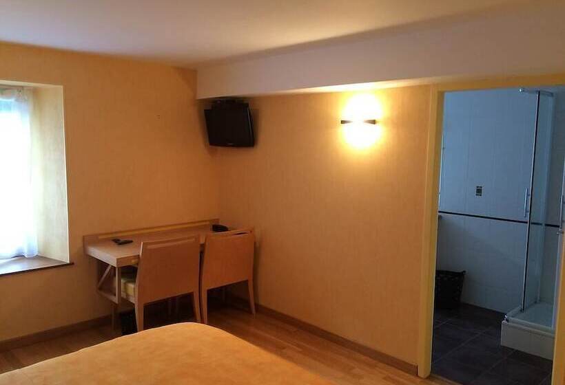 בית מלון כפרי Bistro Les Pas Sages