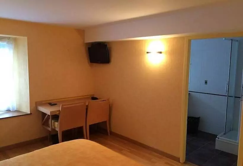 Hotelli Bistro Les Pas Sages