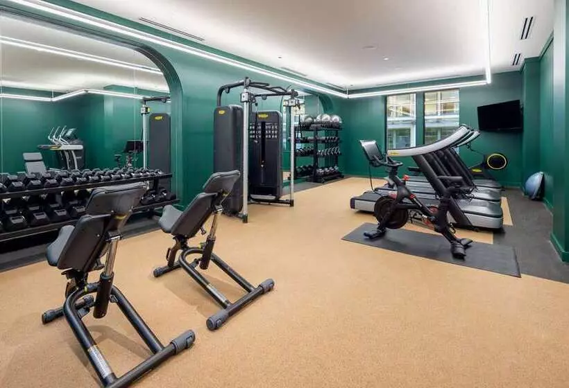 هتل Canopy By Hilton Chicago Central Loop