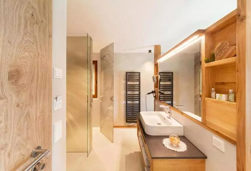 Hotelli Herol   My Mountain Retreat