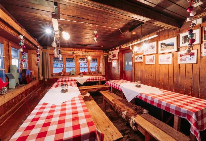 Hotel Obere Maxlraineralm