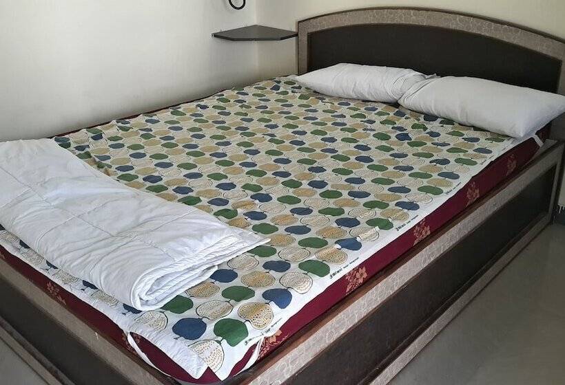 Hotel Pepy Madhu Resort