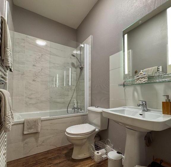 بنسيون Le Rez De Jardin Albi