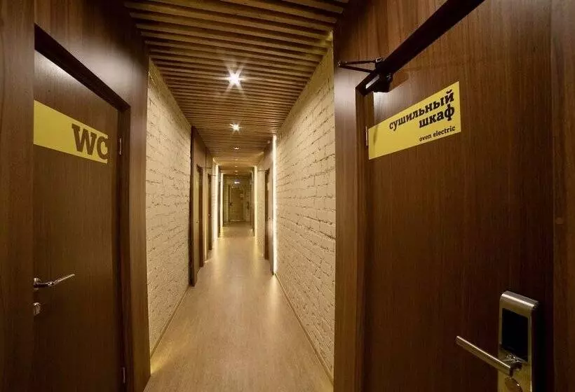 Vershina Hostel