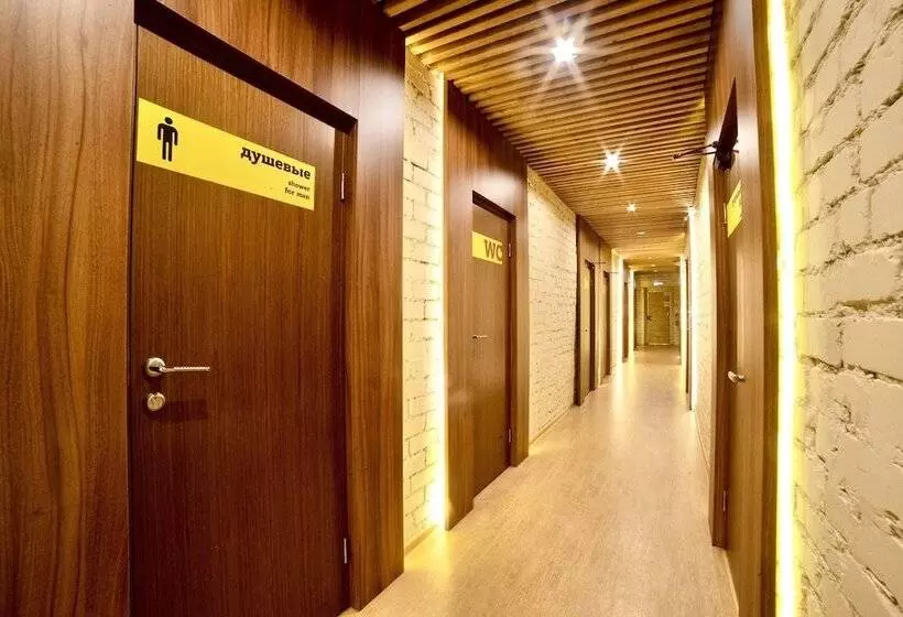 Vershina Hostel