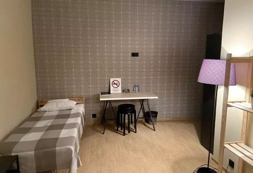 Vershina Hostel