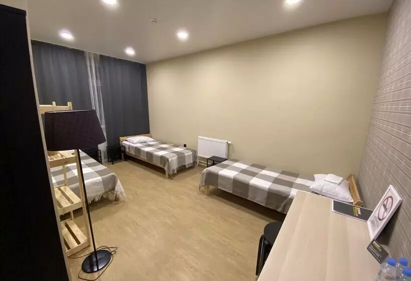 Vershina Hostel